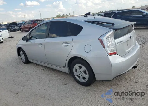 2010 Toyota Prius z USA, uszkodzony, nr VIN JTDKN3DU4A042703